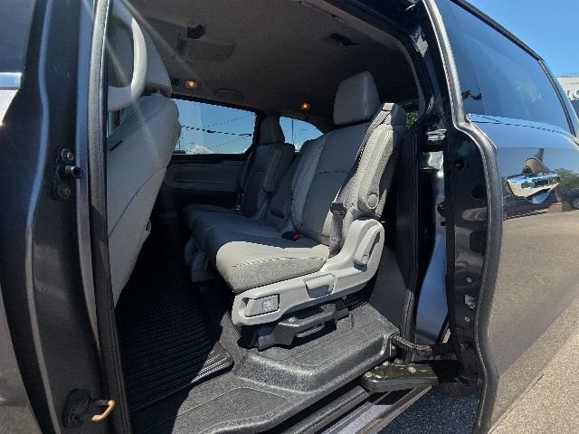Used 2018 Honda Odyssey Elite image 11