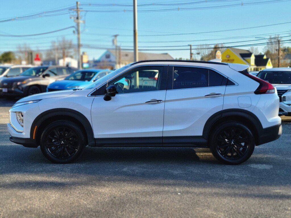 Used 2024 Mitsubishi Eclipse Cross Black Edition image 2