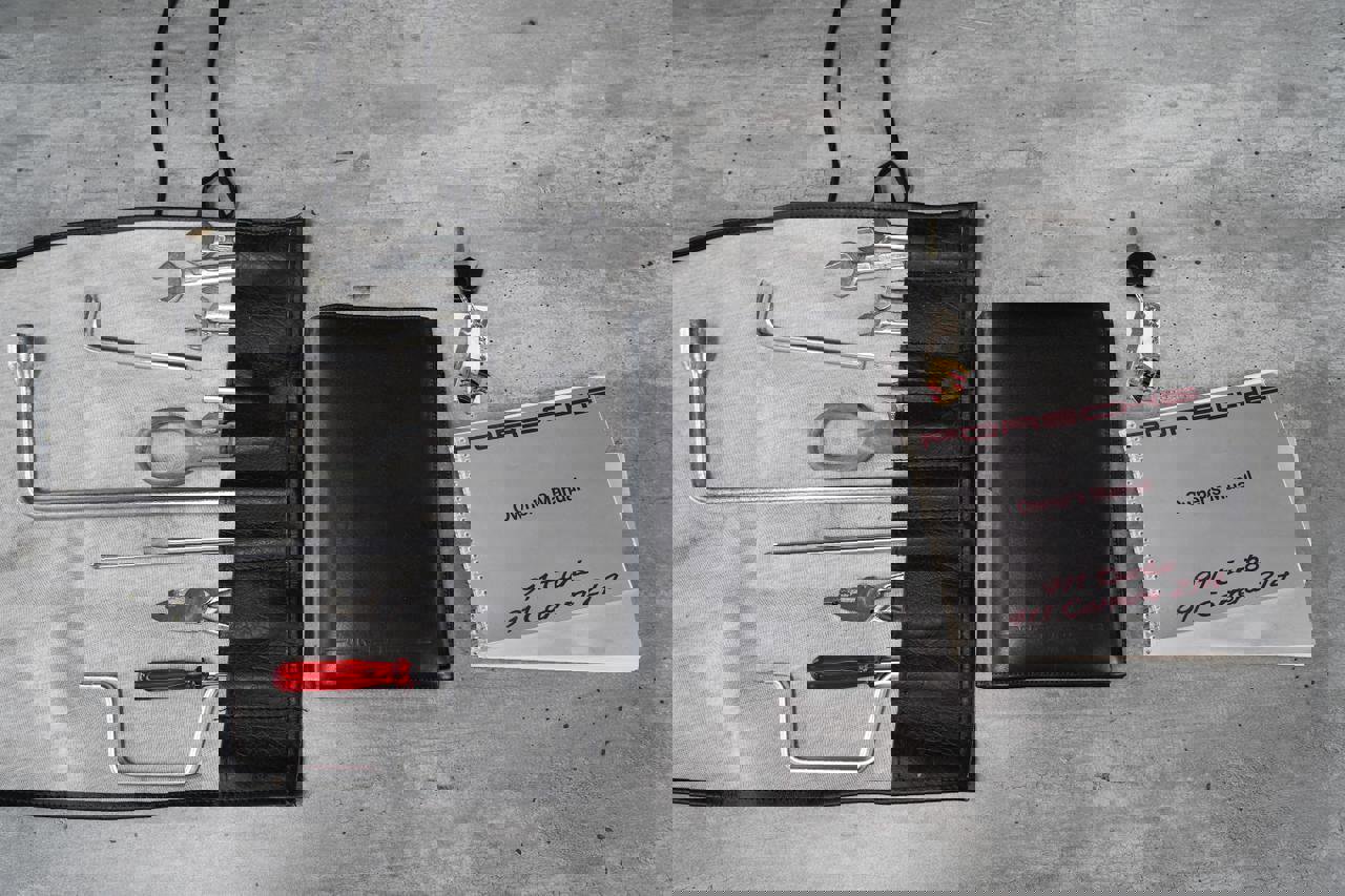 Used 1993 Porsche 911 RS America image 31