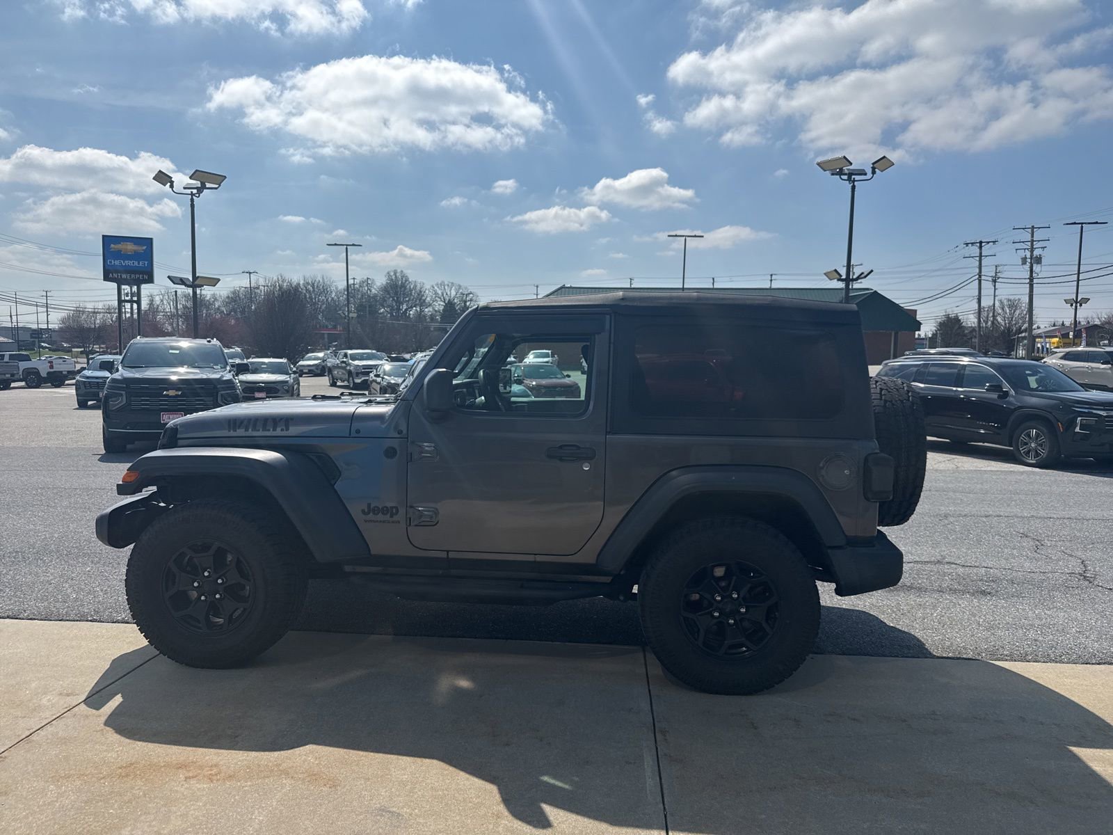Used 2020 Jeep Wrangler Sport image 9