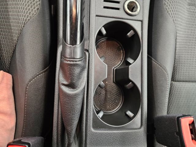 Used 2019 Volkswagen Golf S image 18