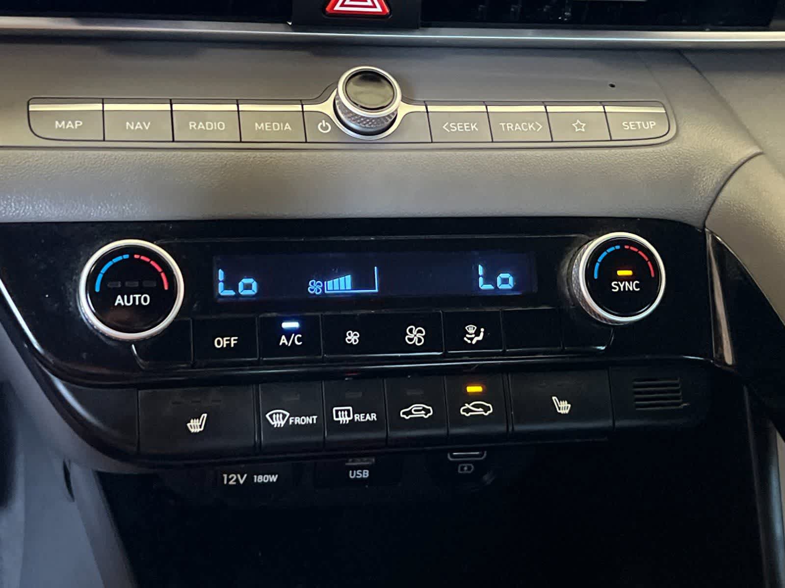 Used 2023 Hyundai Elantra SEL w/ Convenience Package FWD image 21