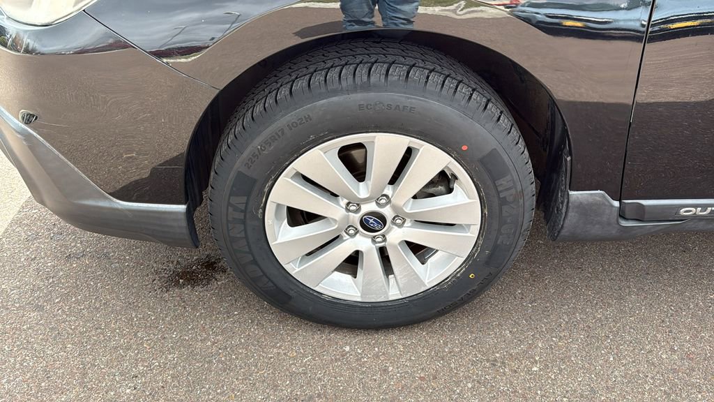 Used 2016 Subaru Outback 2.5i Premium image 10