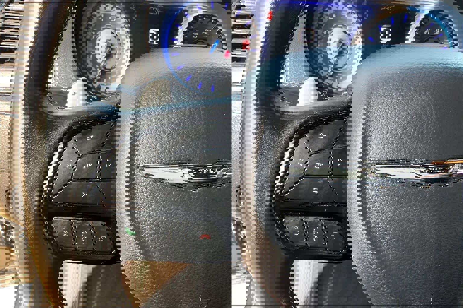 Used 2020 Chrysler 300 S image 23