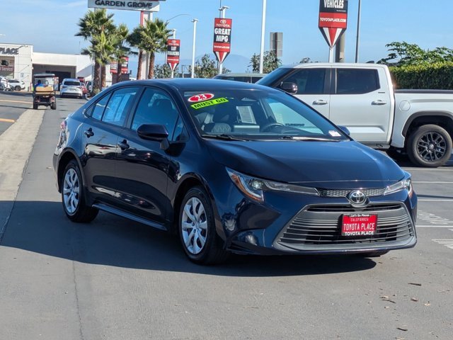 Used 2023 Toyota Corolla LE image 3