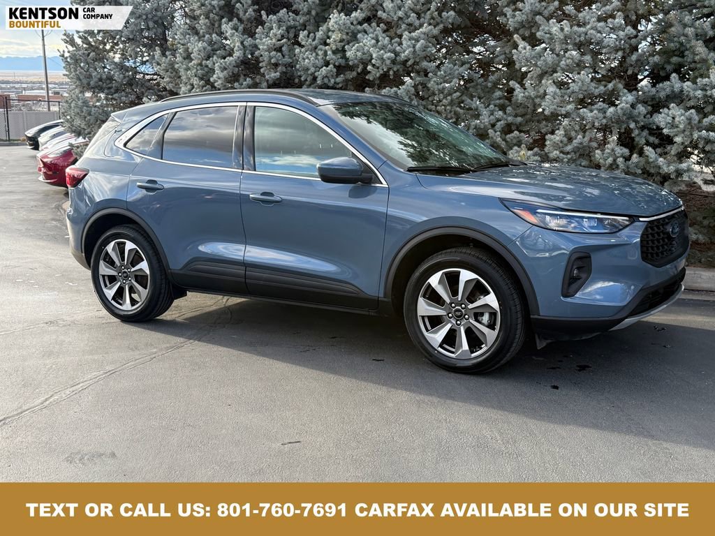 Used 2025 Ford Escape Platinum image 10