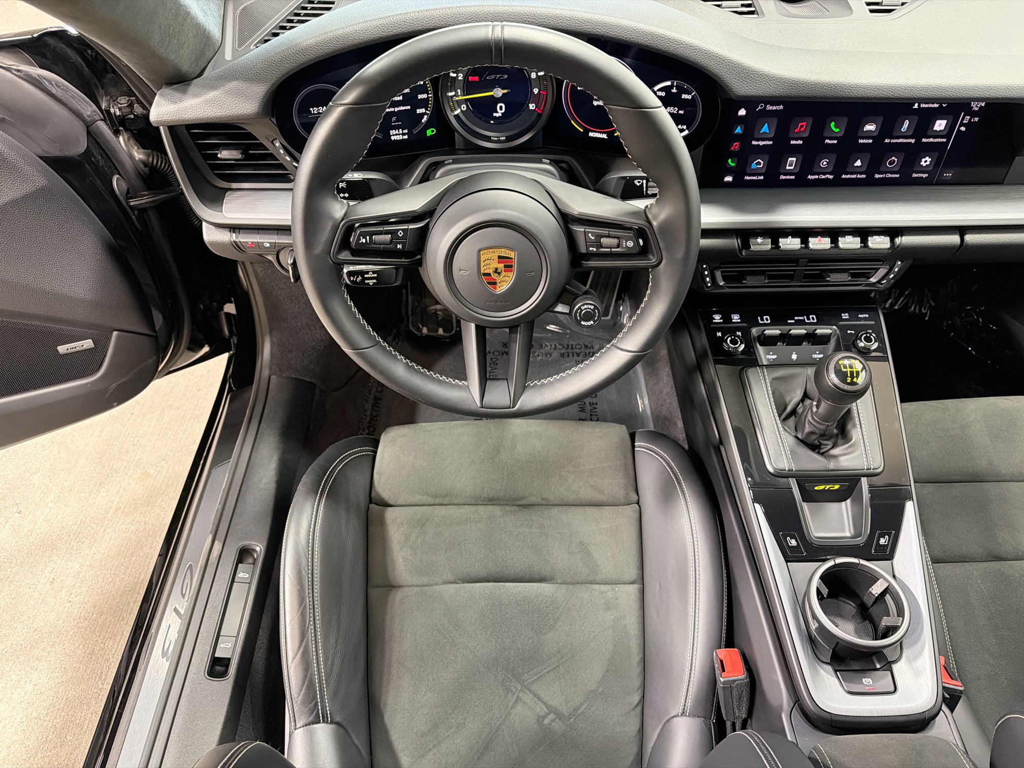 Certified 2022 Porsche 911 GT3 RWD image 16
