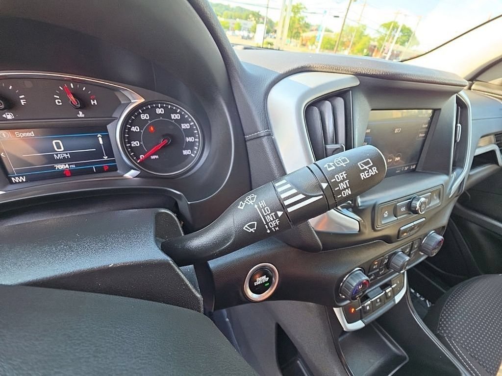 Used 2023 GMC Terrain SLE w/ Driver Convenience Package AWD/4WD image 13