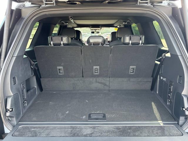 New 2025 Lincoln Navigator Reserve w/ Jet Appearance Package AWD/4WD image 12