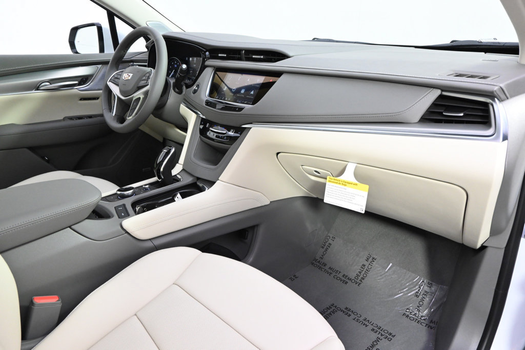 New 2026 Cadillac XT5 Premium Luxury w/ LPO, Floor Liner Package AWD/4WD image 15
