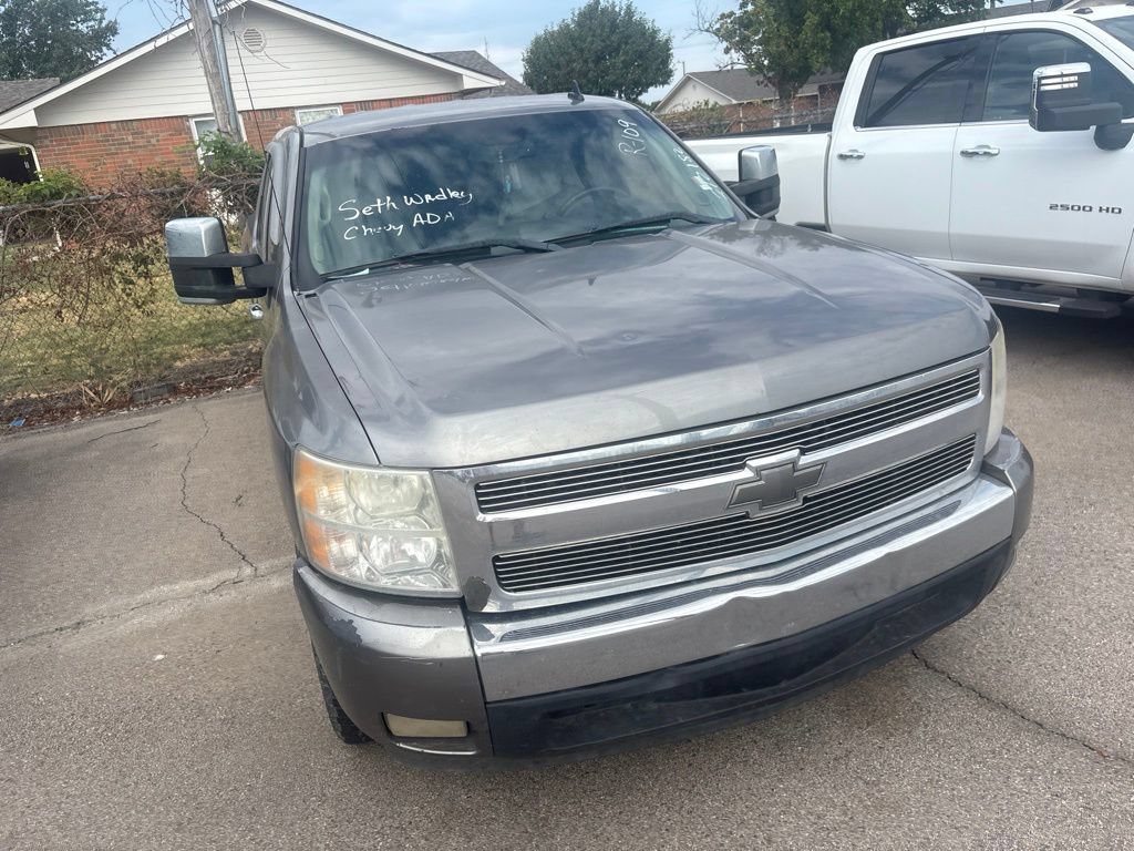 Used 2009 Chevrolet Silverado 1500 LT w/ Texas Edition RWD image 3