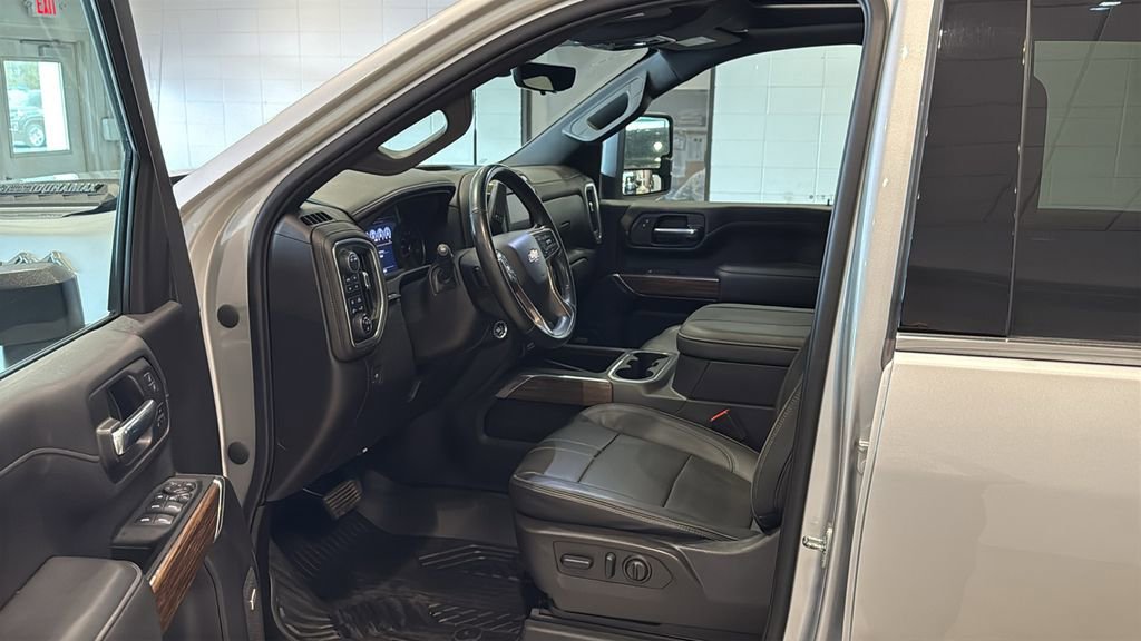 Used 2023 Chevrolet Silverado 2500 High Country w/ Z71 Off-Road Package AWD/4WD image 22