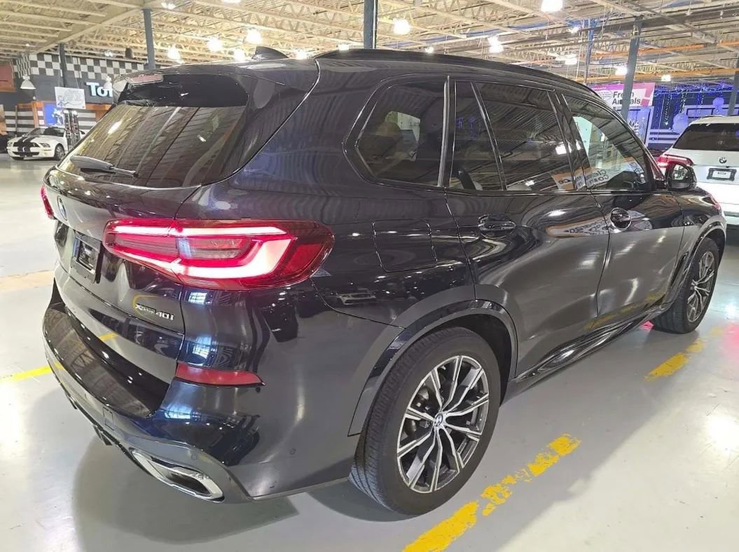 Used 2023 BMW X5 xDrive40i w/ M Sport Package AWD/4WD image 2