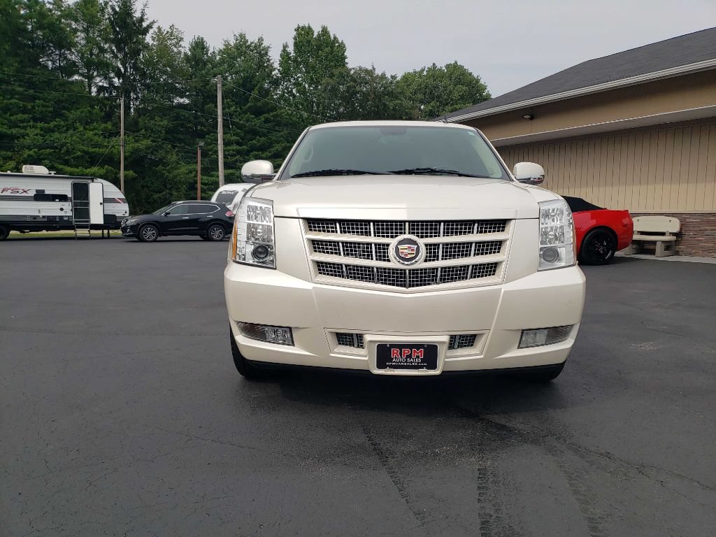 Used 2014 Cadillac Escalade Premium AWD/4WD image 2