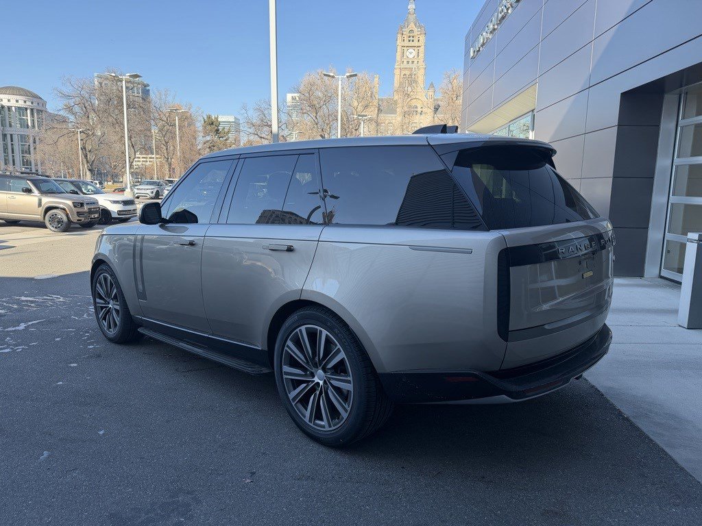 Certified 2023 Land Rover Range Rover SE image 5