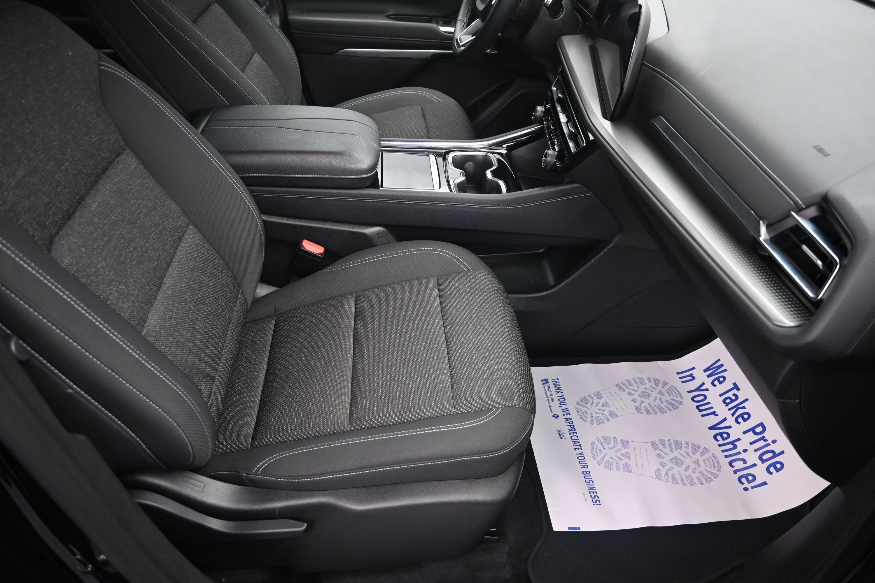 Certified 2024 Chevrolet Traverse LS FWD image 33