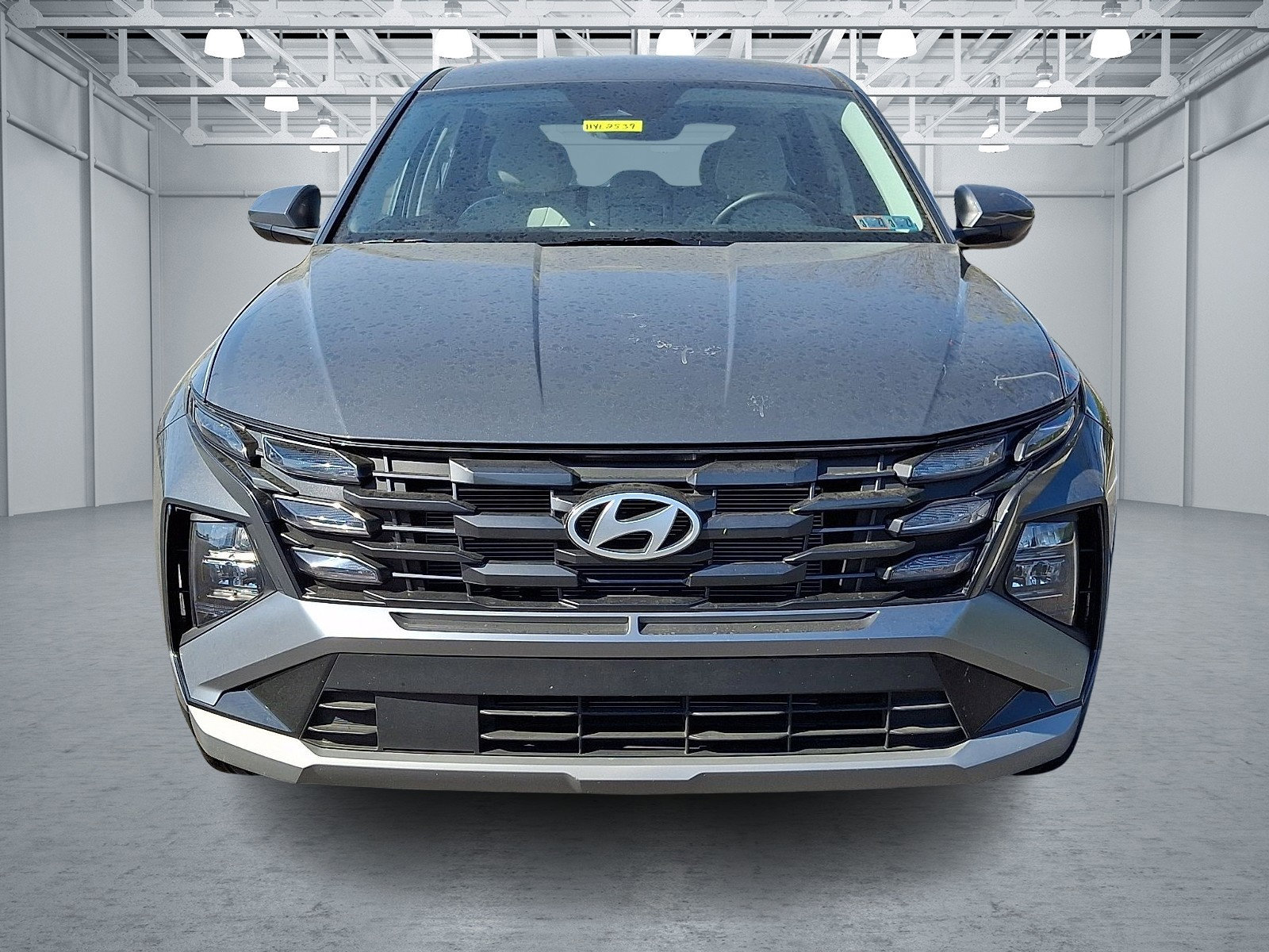 Certified 2025 Hyundai Tucson SE image 2