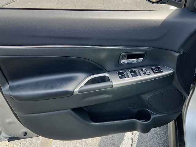 Used 2018 Mitsubishi Outlander Sport SE AWD/4WD image 12