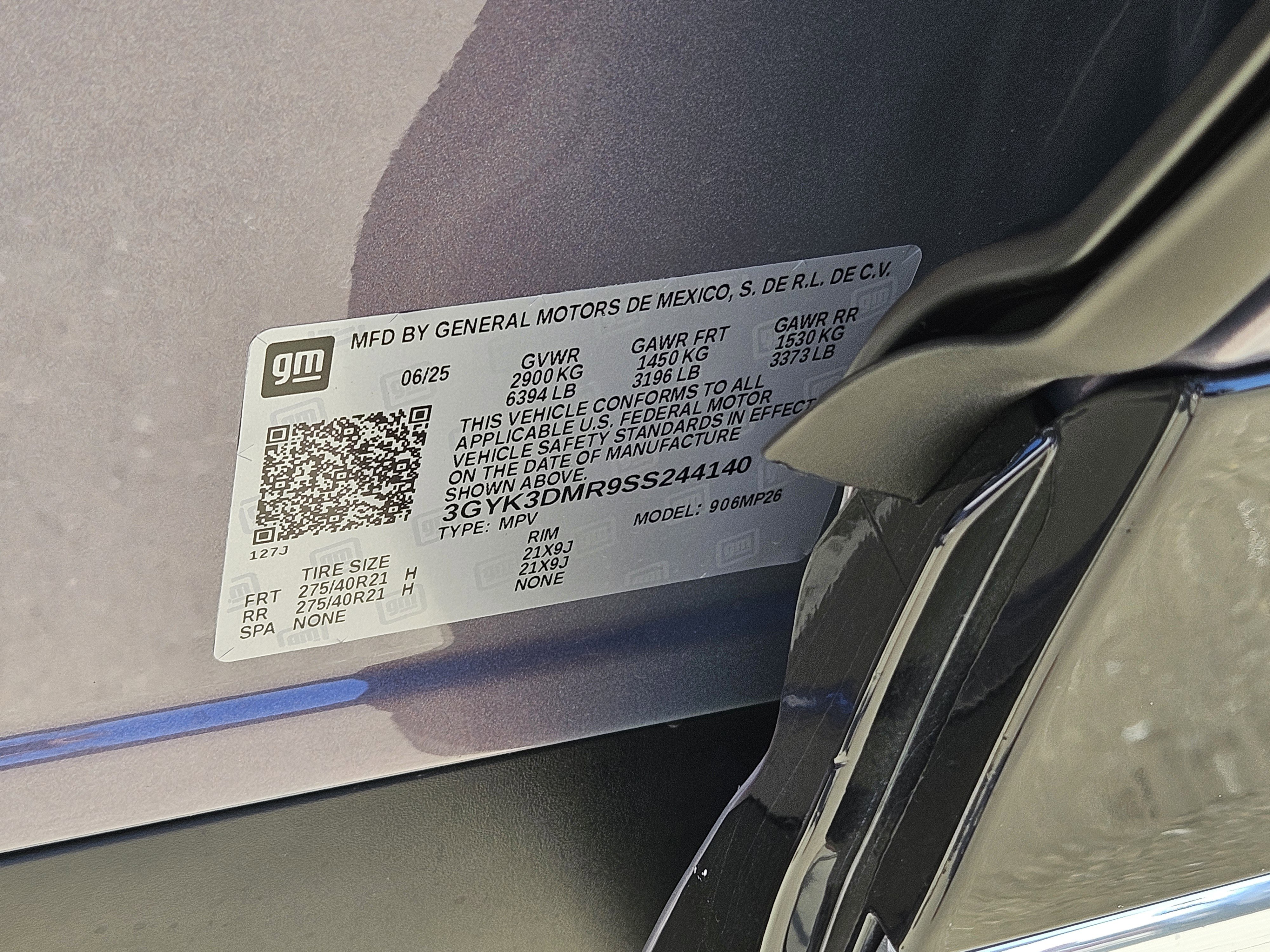 New 2025 Cadillac Optiq Luxury 2 w/ LPO, Floor Liner Package image 37