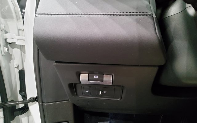 Used 2020 Land Rover Range Rover Evoque S image 30