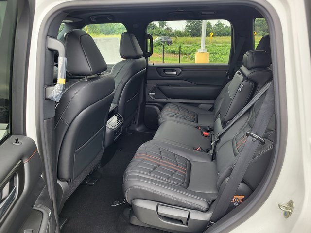 New 2025 Nissan Armada PRO-4X w/ Pro-4X Premium Package image 16
