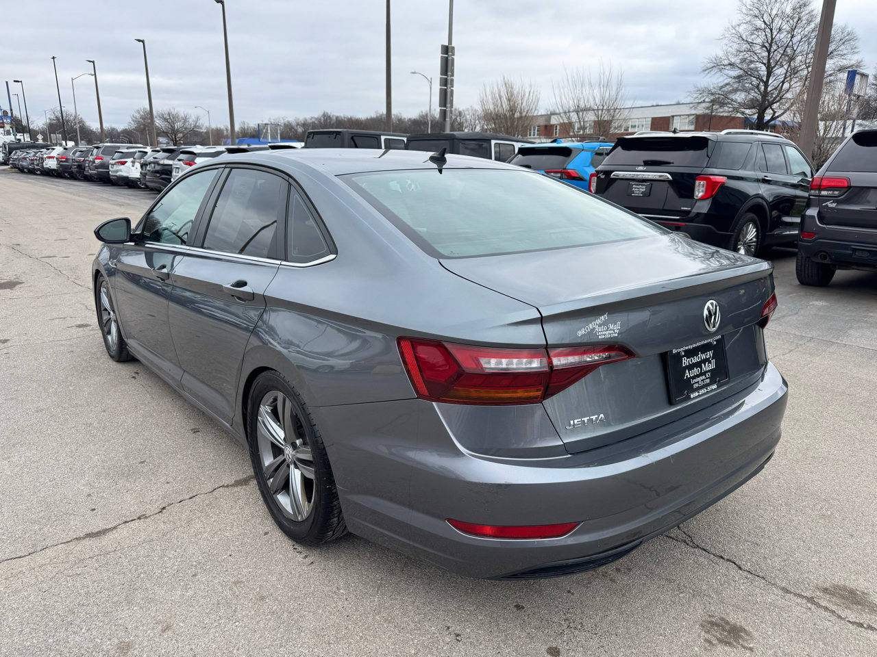 Used 2019 Volkswagen Jetta R-Line w/ R-Line Cold Weather Package image 5