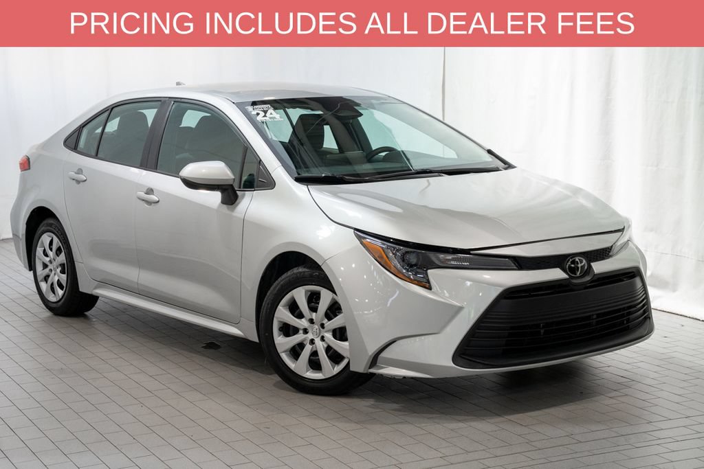 Used 2024 Toyota Corolla LE FWD image 1