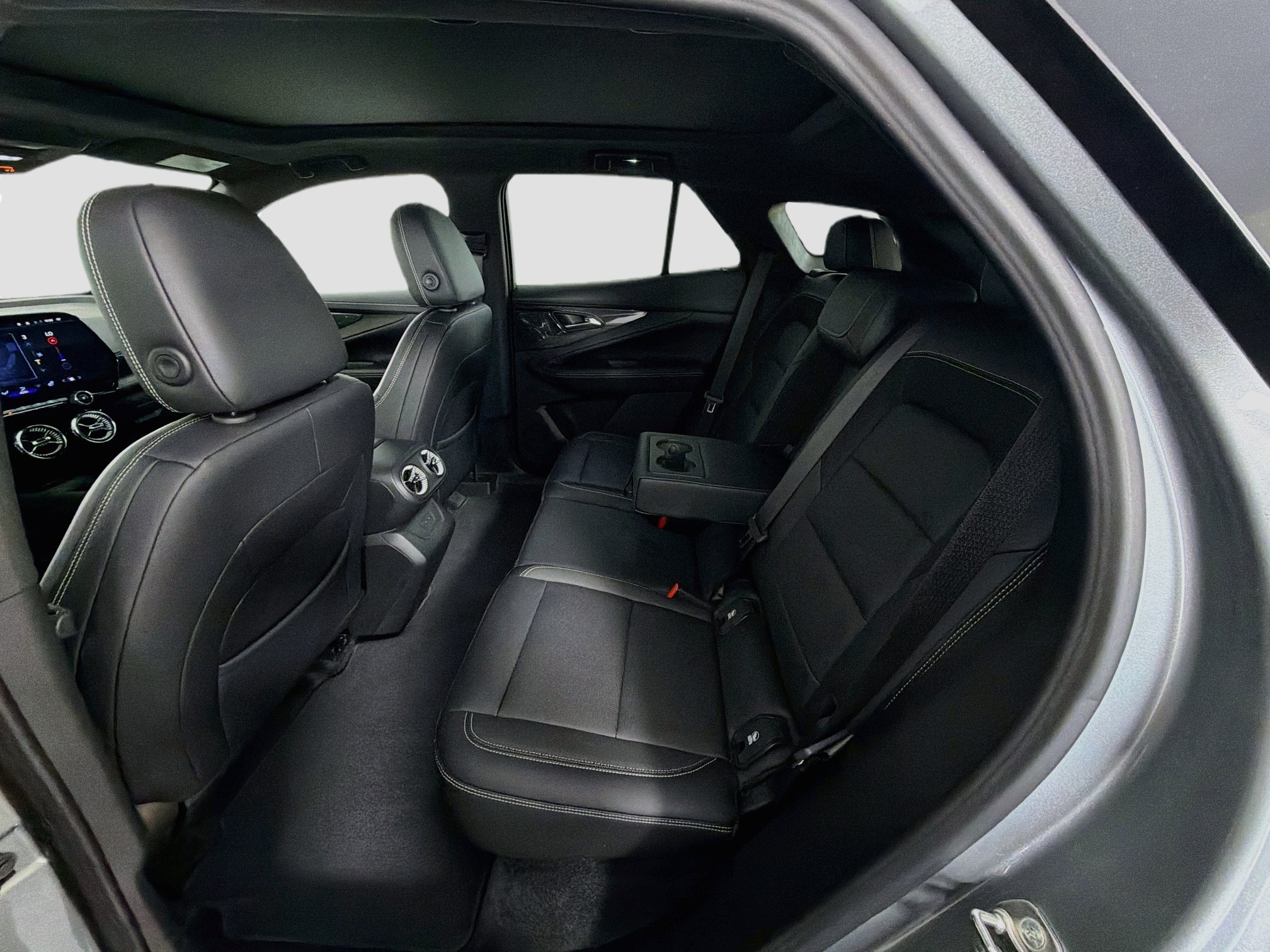 Used 2024 Chevrolet Blazer EV LT AWD/4WD image 29