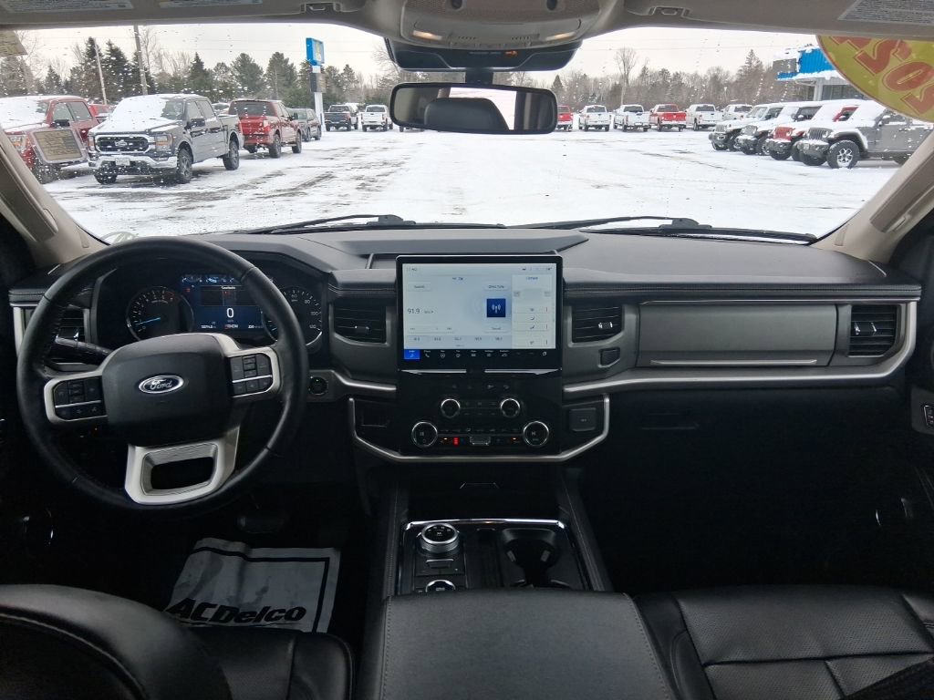 Used 2024 Ford Expedition Max XLT image 24