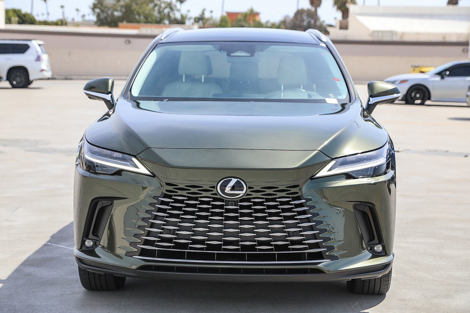 Used 2024 Lexus RX 450h AWD w/ Convenience Package image 2