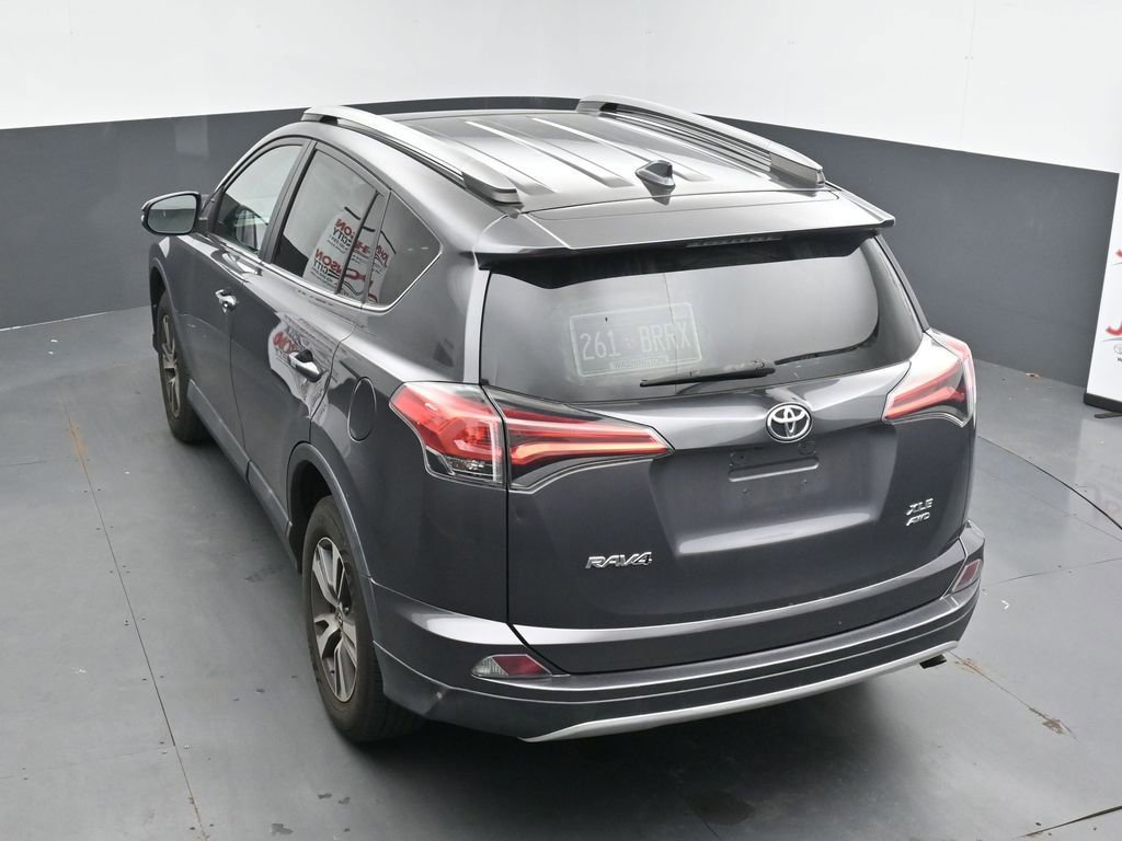 Used 2017 Toyota RAV4 XLE AWD/4WD image 14