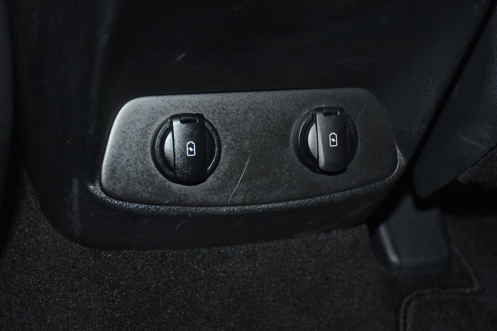 Used 2019 Hyundai Santa Fe SEL FWD image 27