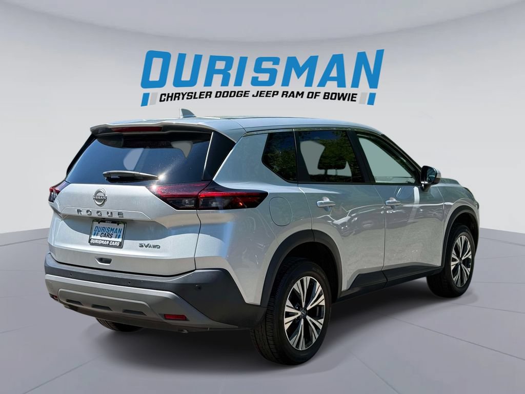 Used 2023 Nissan Rogue SV AWD/4WD image 2