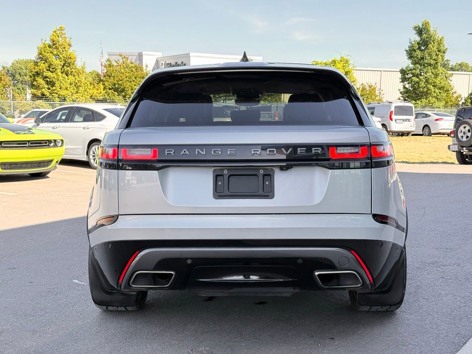 Used 2018 Land Rover Range Rover Velar R-Dynamic HSE AWD/4WD image 10
