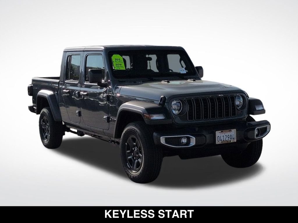 Used 2026 Jeep Gladiator Sport AWD/4WD image 2