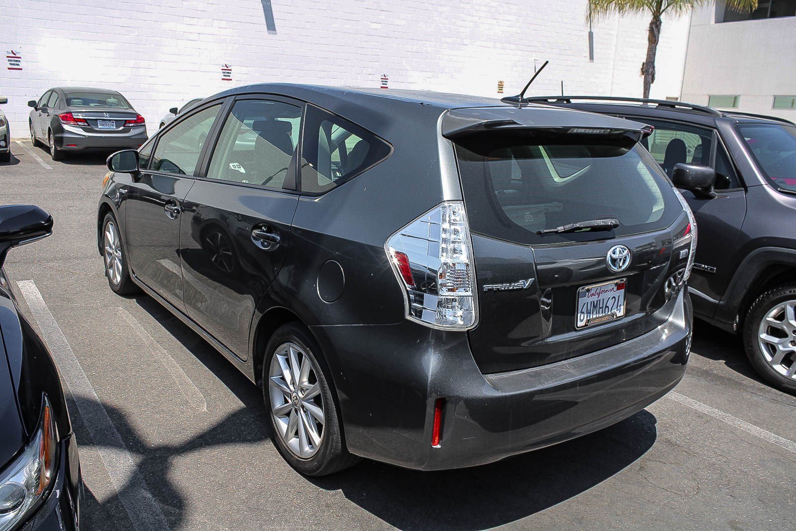 Used 2012 Toyota Prius V Five FWD image 8