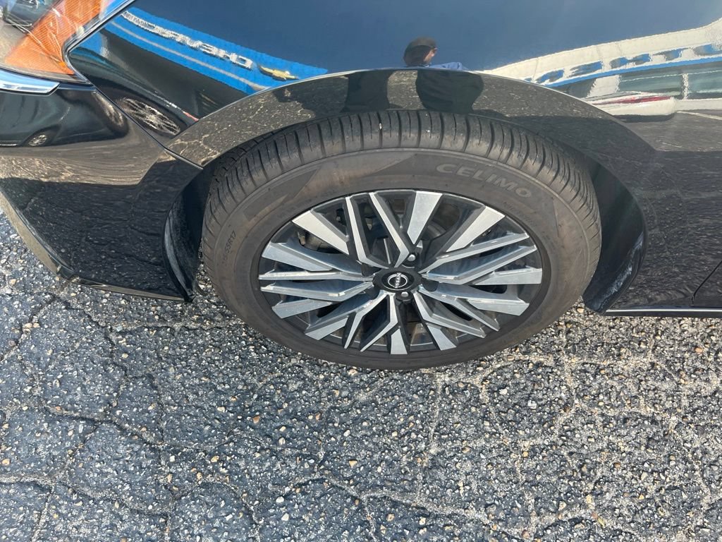 Used 2024 Nissan Altima 2.5 SV FWD image 37