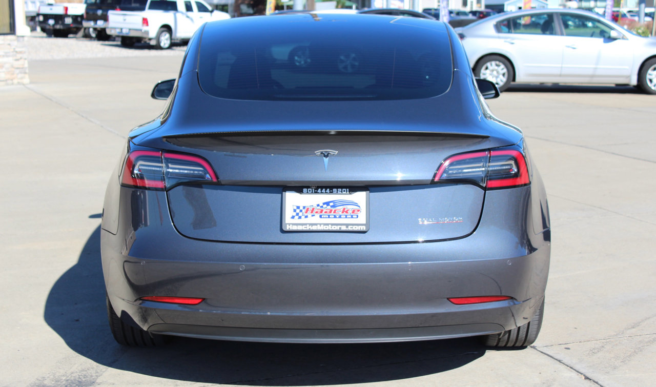 Used 2021 Tesla Model 3 Performance image 22