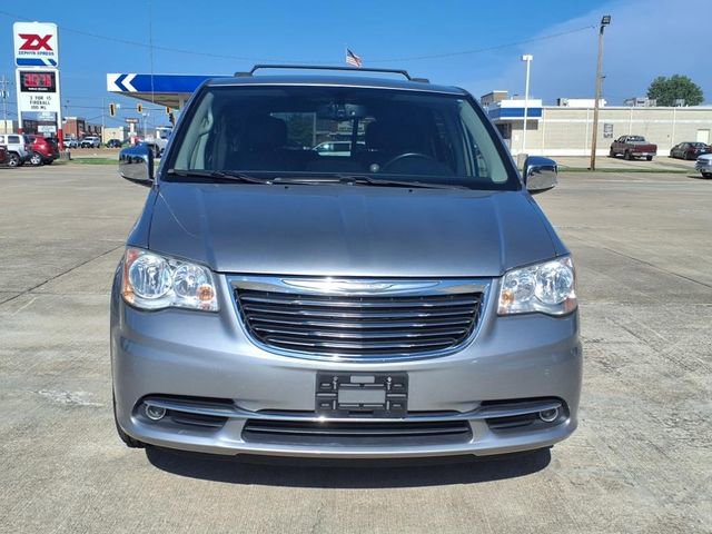Used 2015 Chrysler Town & Country Touring-L w/ Driver Convenience Group FWD image 30