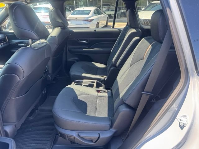 Used 2025 Toyota Grand Highlander AWD Hybrid image 45