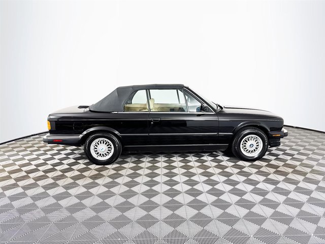 Used 1991 BMW 325i Convertible image 4