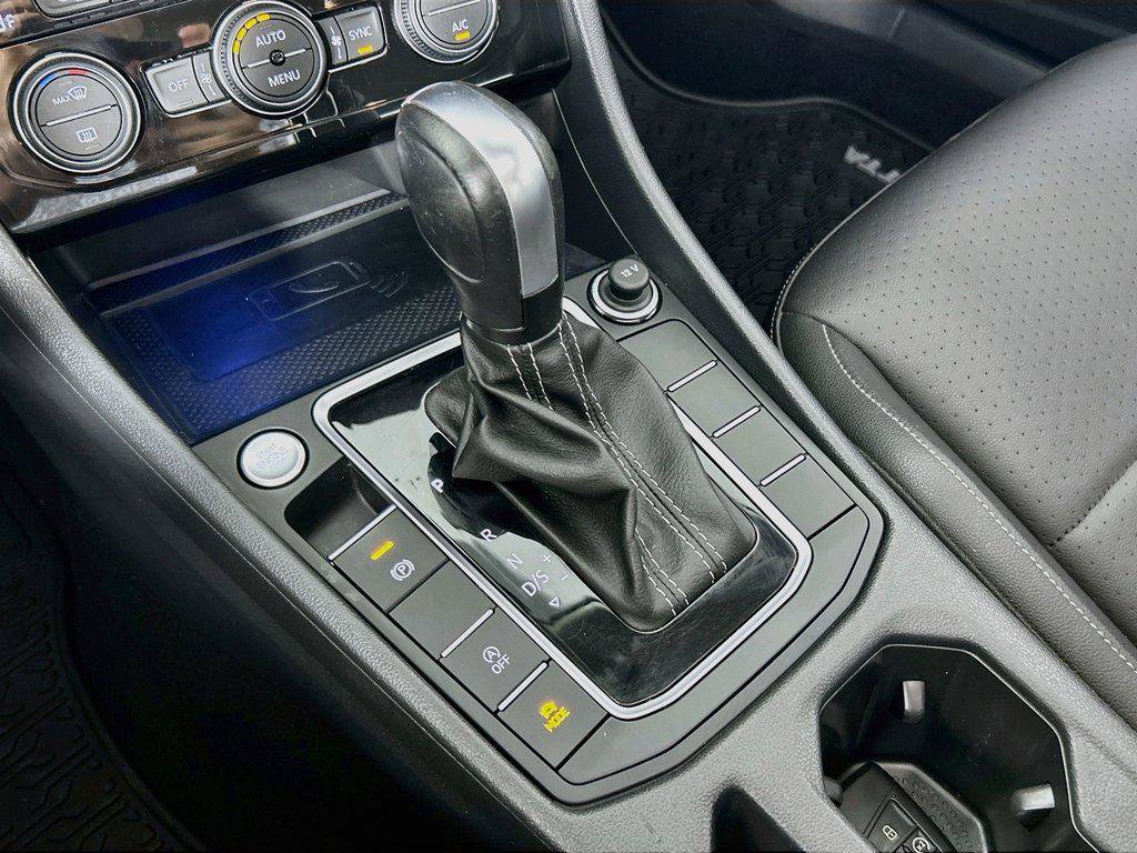 Used 2021 Volkswagen Jetta SEL FWD image 16