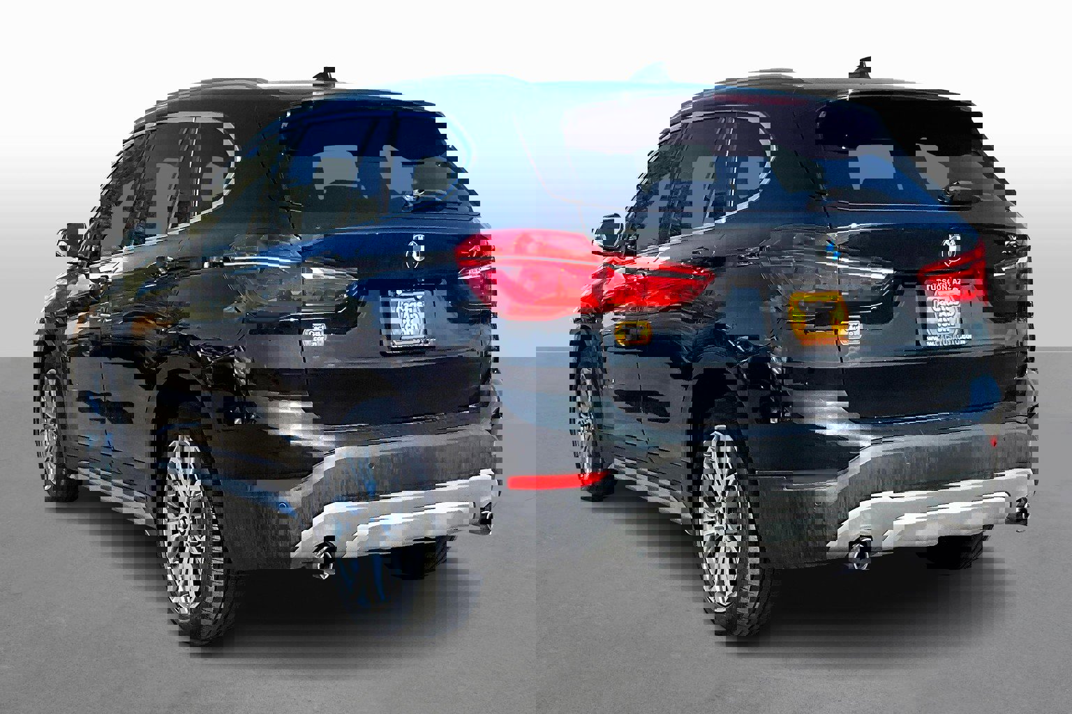 Used 2017 BMW X1 xDrive28i image 11