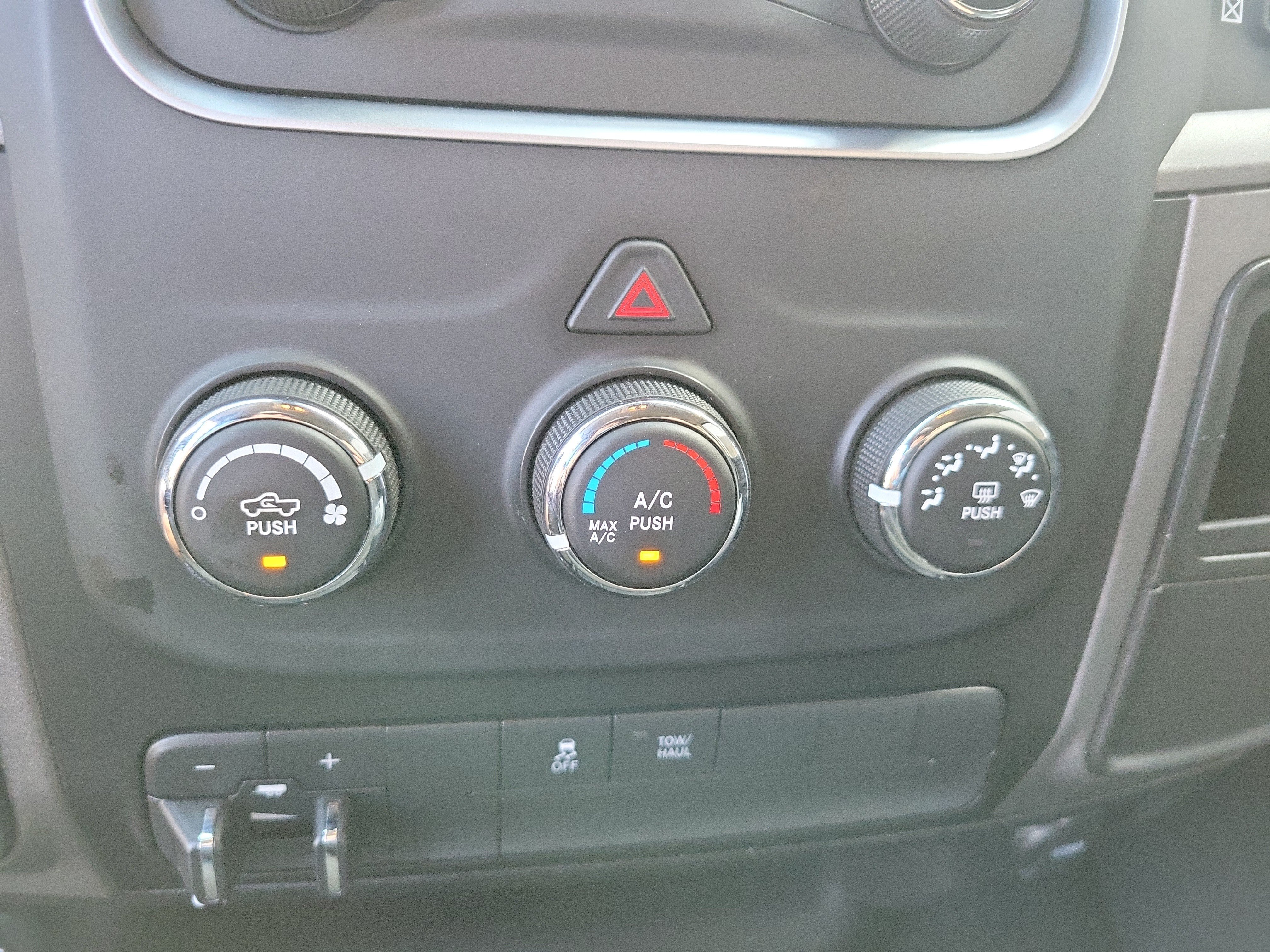 Used 2022 RAM 1500 Tradesman w/ Tradesman SXT Package AWD/4WD image 17