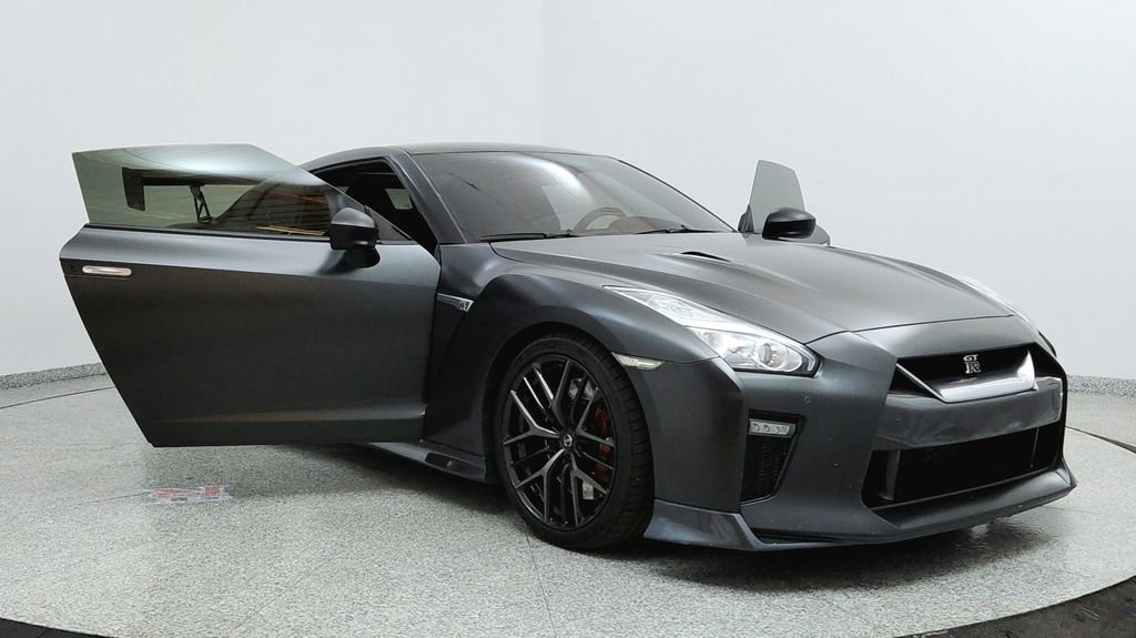 Used 2019 Nissan GT-R image 12