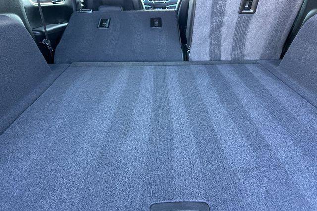 New 2026 Cadillac XT5 Luxury image 16