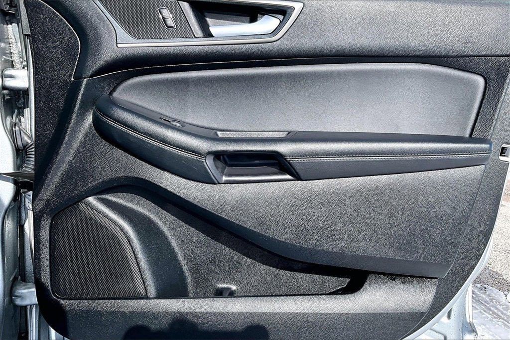 Used 2024 Ford Edge SEL image 21