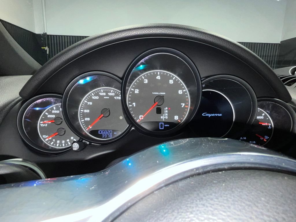 Used 2016 Porsche Cayenne image 29