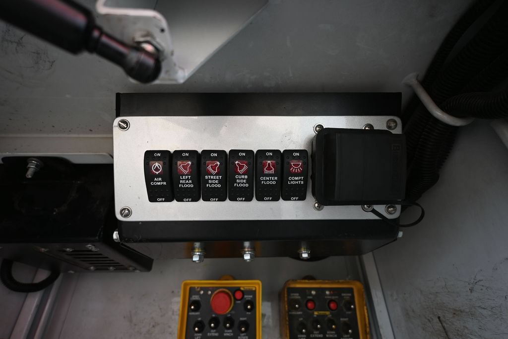 Used 2019 Ford F550 4x4 Regular Cab Super Duty image 42