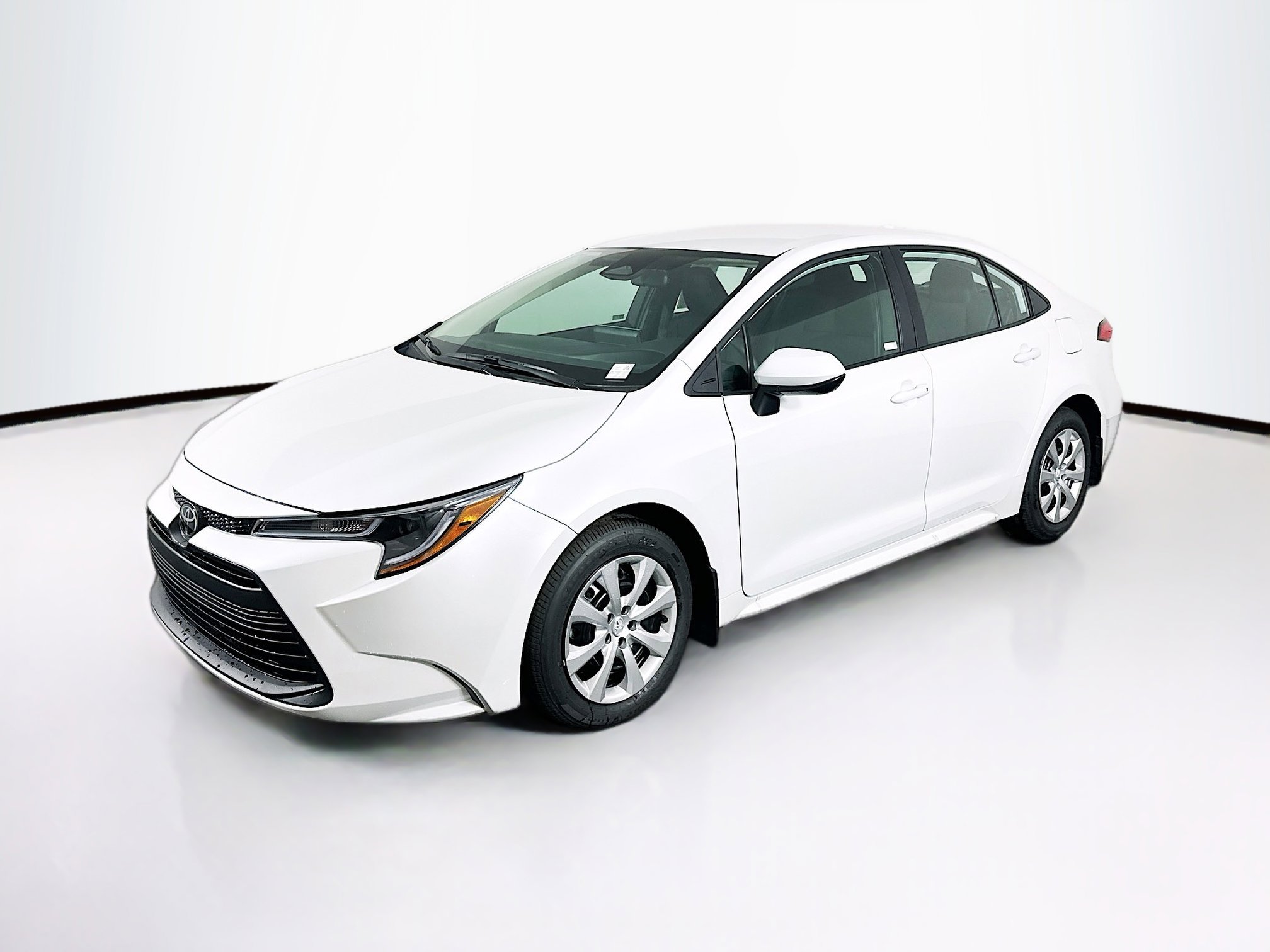 Used 2026 Toyota Corolla LE image 3